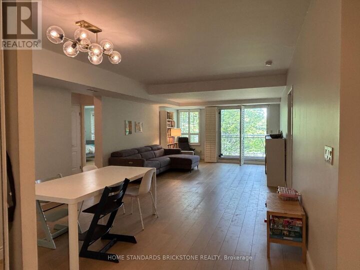 Property Photo:  9 Greenbriar Road 202  ON M2K 1H4 