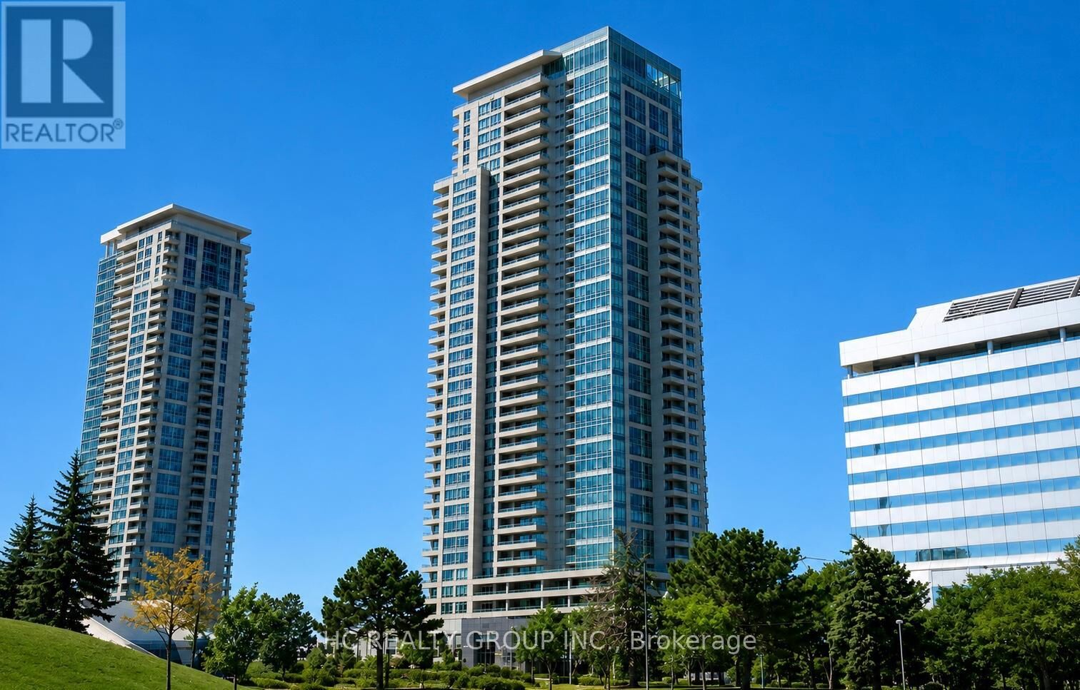 Property Photo: 60 Brain Harrison Way 2309 ON M1P 5J5