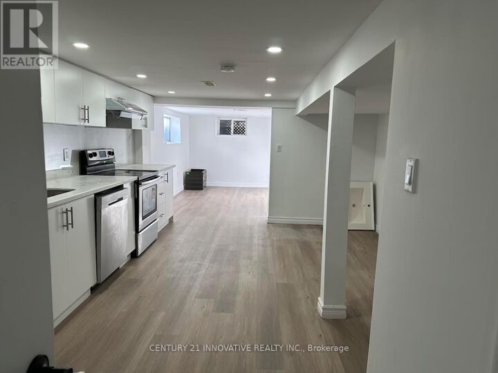 Property Photo:  240 Parkview Hill Crescent #Bsmt  ON M4B 1S3 