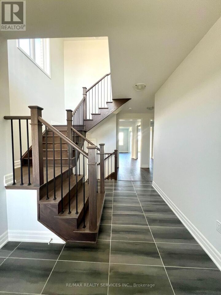 Property Photo: 156 Union Boulevard ON L9G 0N9
