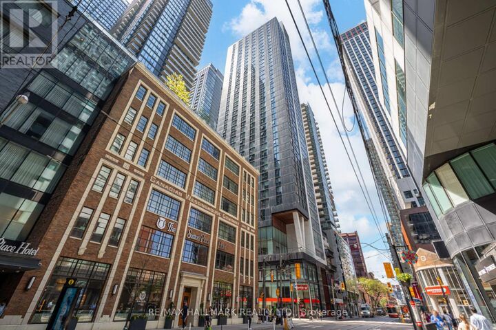 Property Photo:  357 King Street West 906  ON M5V 1K1 