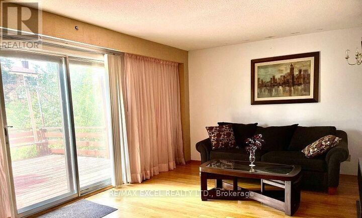 Property Photo:  44 Applemore Road West  ON M1B 1R6 