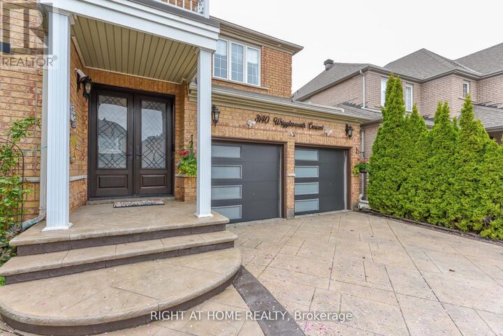 Property Photo: 3140 Wrigglesworth Crescent ON L5M 6W7