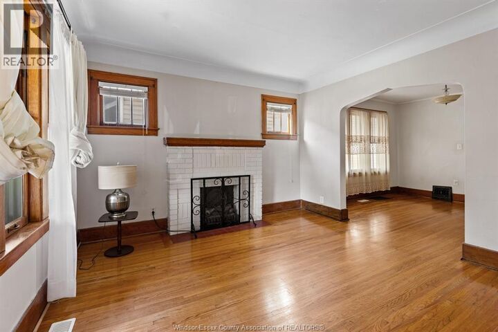 Property Photo: 703 Randolph ON N9B 2T7