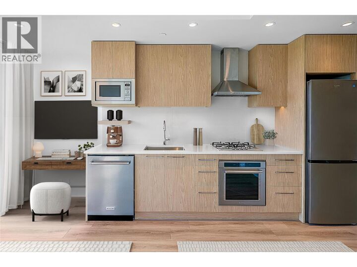 Property Photo: 3051 Abbott Street 609 BC V1Y 0P1
