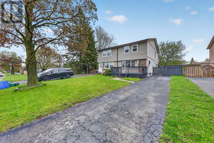 Property Photo:  357 Pompano Court  ON L1K 1M9 