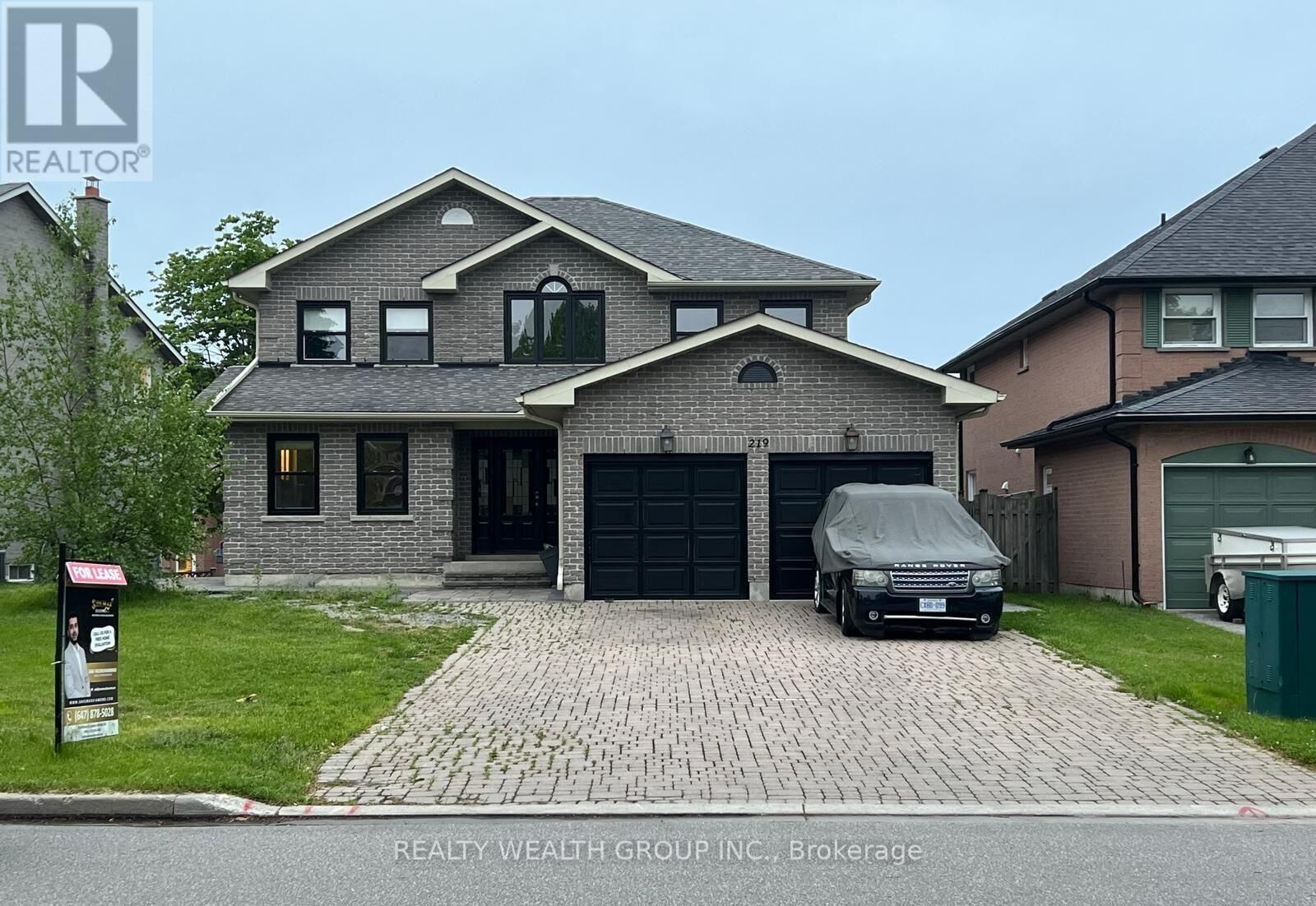 Property Photo: 219 Lake Driveway Drive West ON L1S 5A3