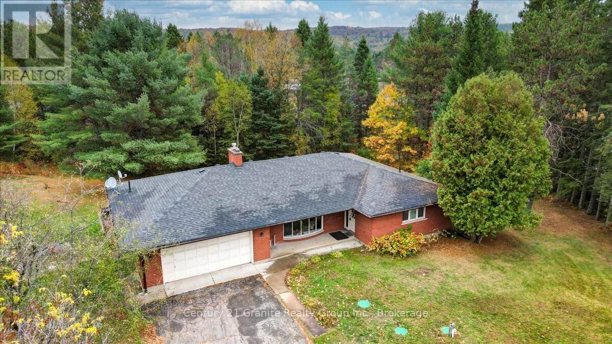 Property Photo:  4 Maxwell Settlement Road 1  ON K0L 1C0 