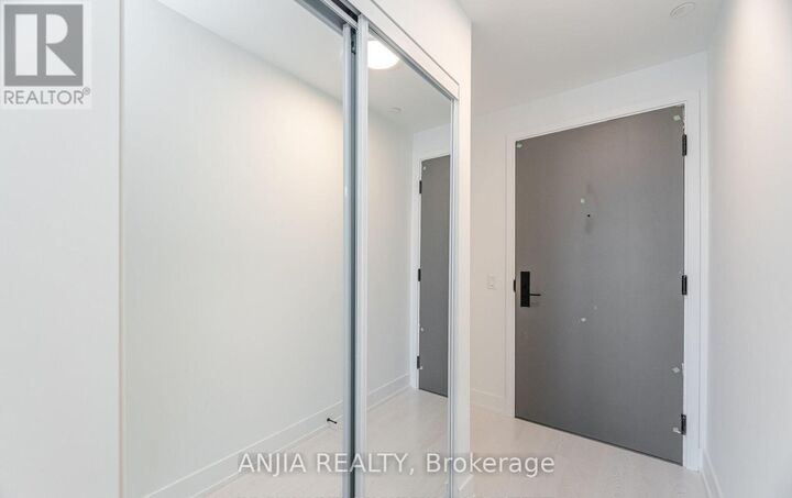 Property Photo: 308 Jarvis Street 3306 ON M5B 0E3