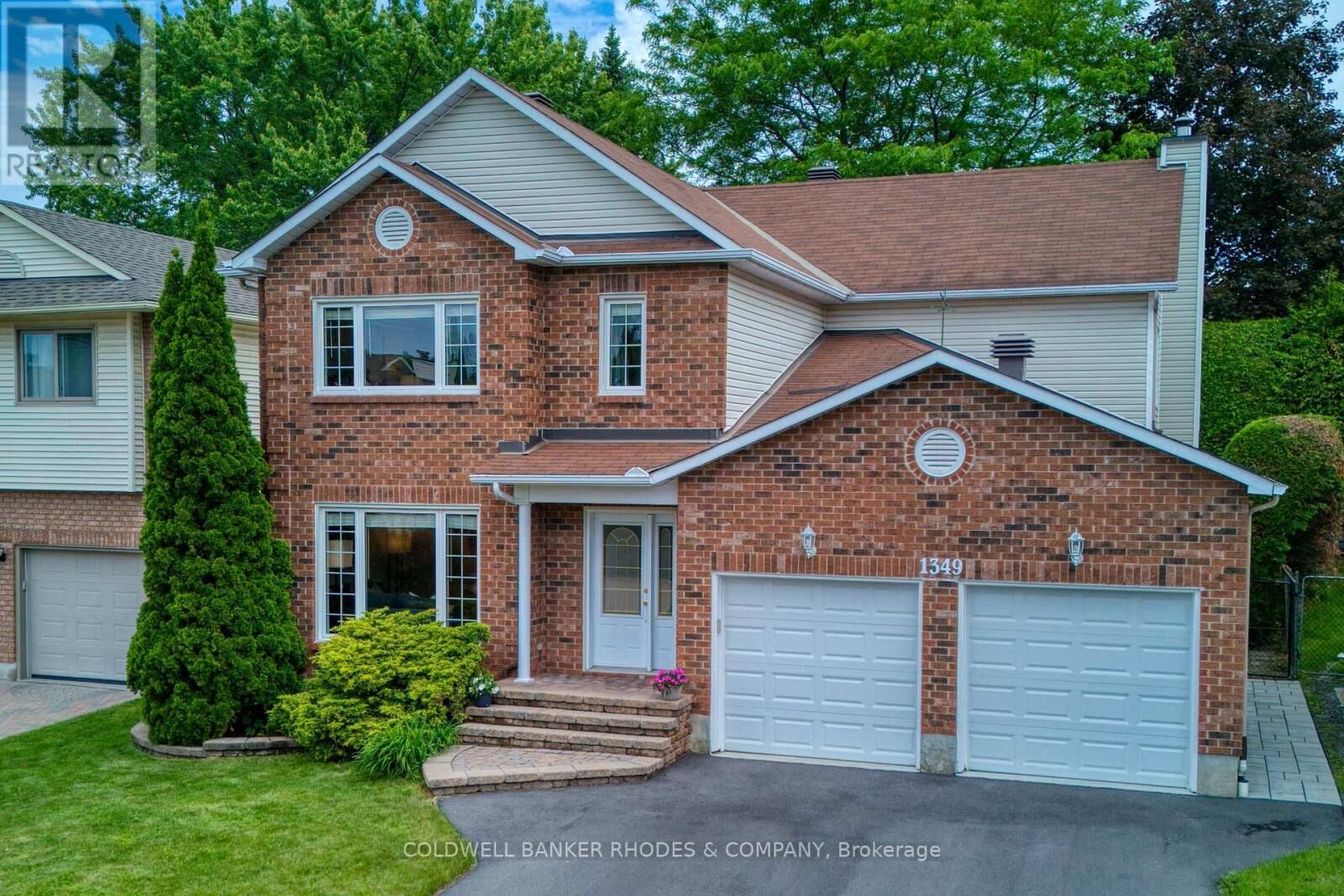 Property Photo: 1349 Gaultois Avenue ON K1C 6G5
