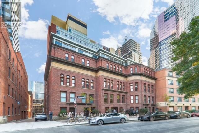 Property Photo:  11 St Joseph Street 1405  ON M4Y 3G4 