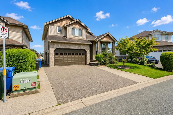 Property Photo:  30546 Sapphire Place  BC V2T 6Y5 