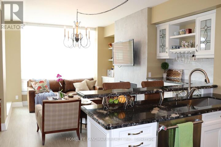 Property Photo: 500 Queens Quay West 816E ON M5V 3K8