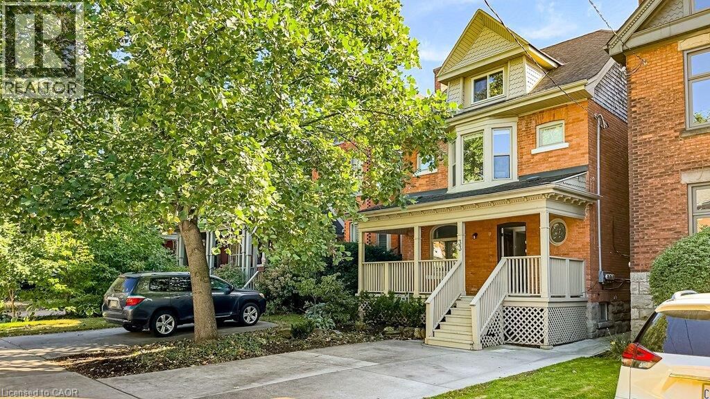 Property Photo:  33 Homewood Avenue 3  ON L8P 2M1 