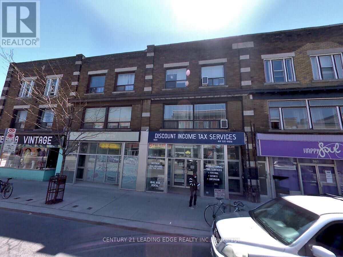 Property Photo: 959 Bloor Street West 1 ON M6H 1L7