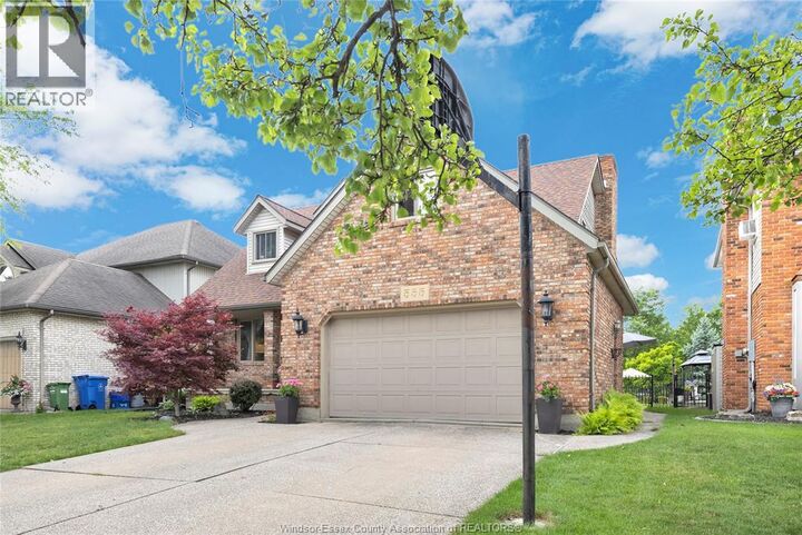 Property Photo:  555 Michael Drive  ON N8N 4N1 