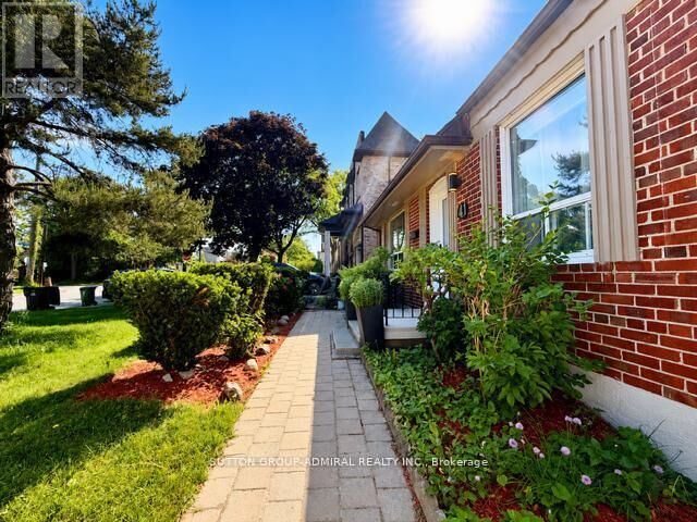 Property Photo:  41 Athabaska Avenue Basement  ON M2M 2T6 