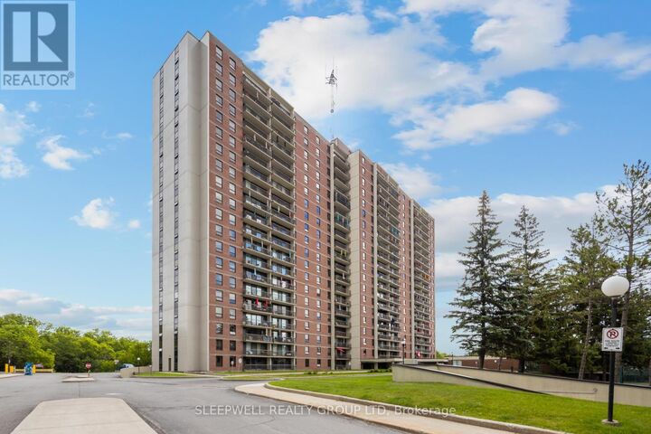 Property Photo:  665 Bathgate Drive 712  ON K1K 3Y4 