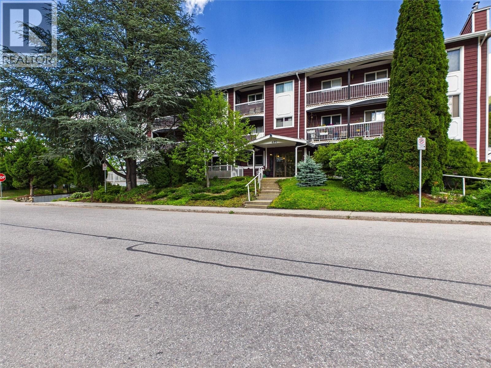Property Photo: 620 Second Street 304 BC V1L 2L8