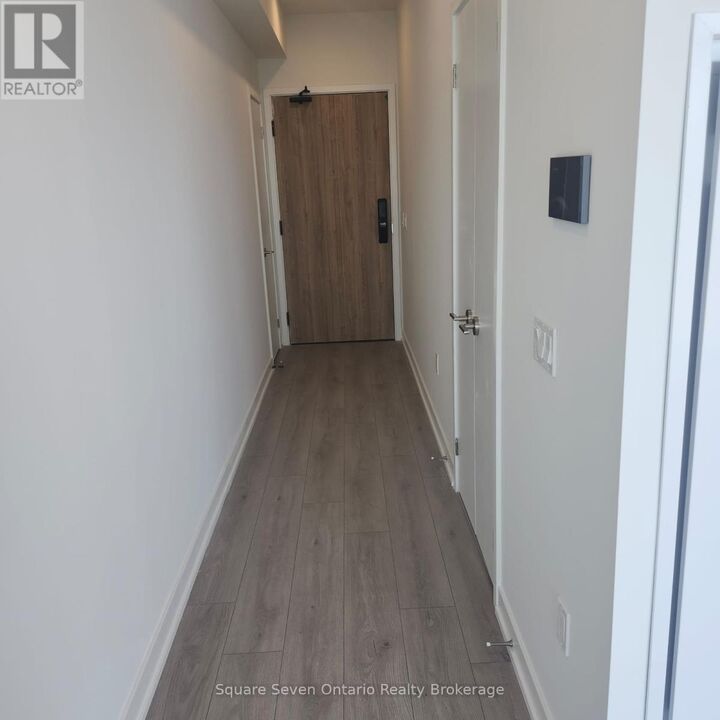 Property Photo: 1 Fairview Road 3002 ON L5A 4C6