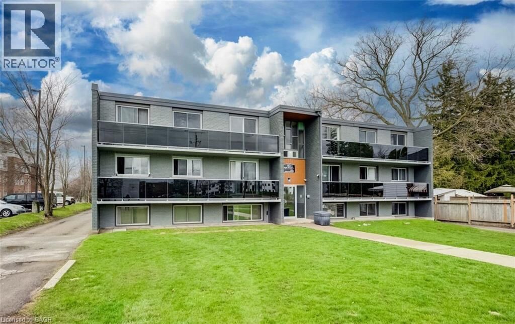 Property Photo:  82 Elgin Street South 3  ON N1R 5G5 