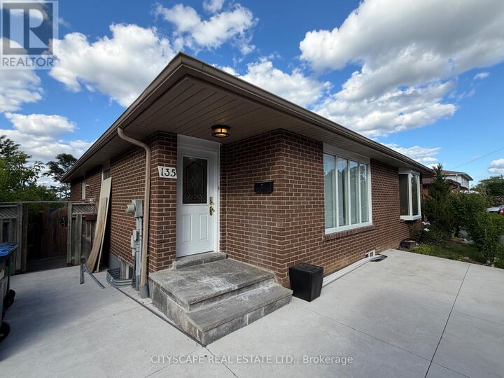 Property Photo:  135 Bonham Bsmt Boulevard Bsmt A  ON L5M 1C8 