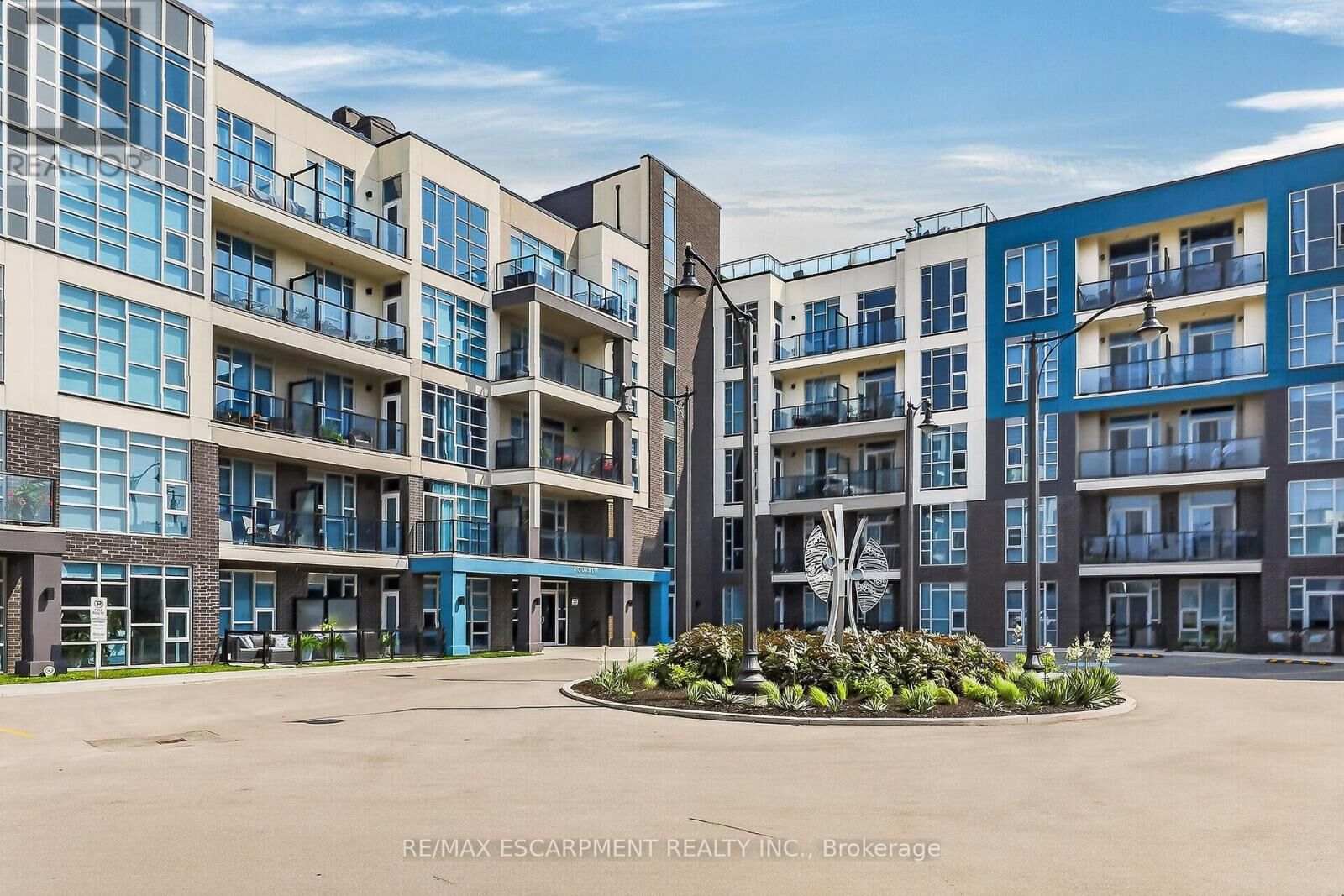 Property Photo: 10 Concord Place 516 ON L3M 0J1