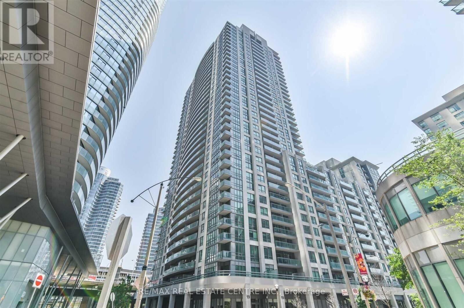 Property Photo: 19 Grand Trunk Crescent 3601 ON M5J 3A3