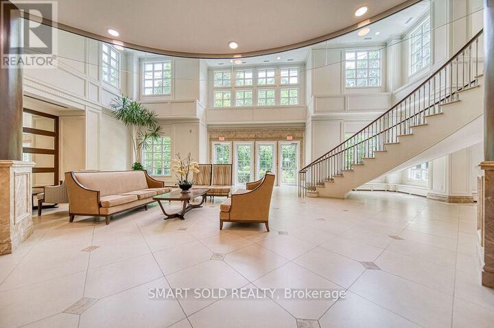 Property Photo:  10 Bloorview Place 1514  ON M2J 0B1 