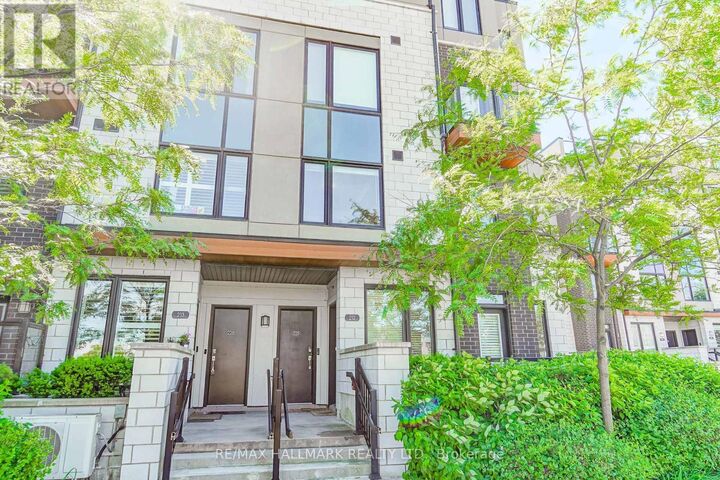 Property Photo:  1555 Kingston Road 212  ON L1V 0E9 