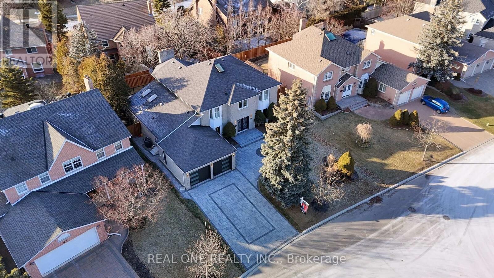 Property Photo:  99 Aitken Circle  ON L3R 7L5 