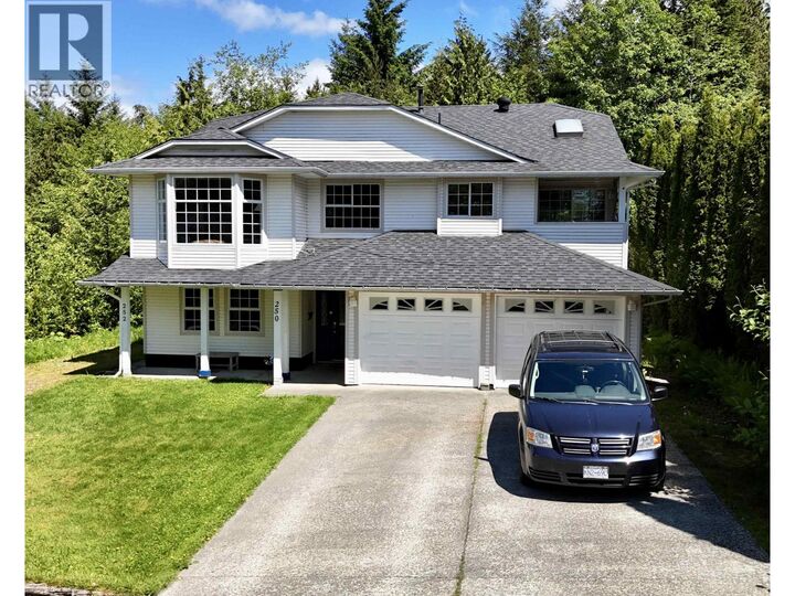 Property Photo:  250 Heron Road  BC V8J 4G6 
