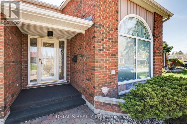 Property Photo:  4388 Whittaker Crescent  ON K1B 4P2 