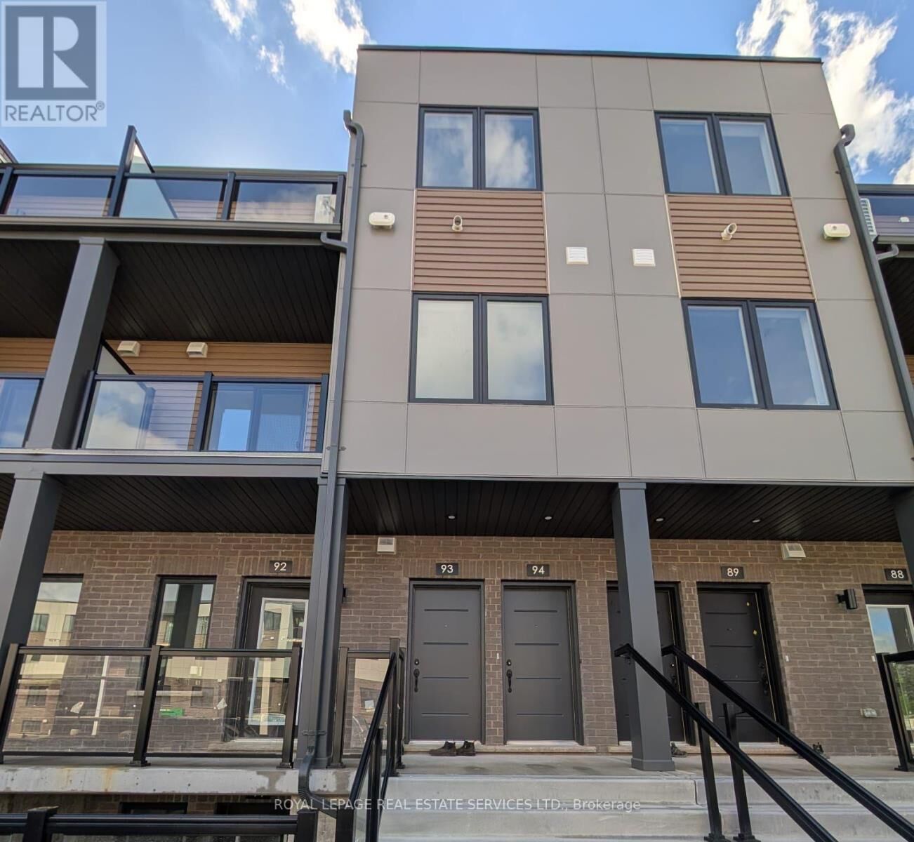 Property Photo:  42 Lowes Road West 93  ON N1G 0H6 