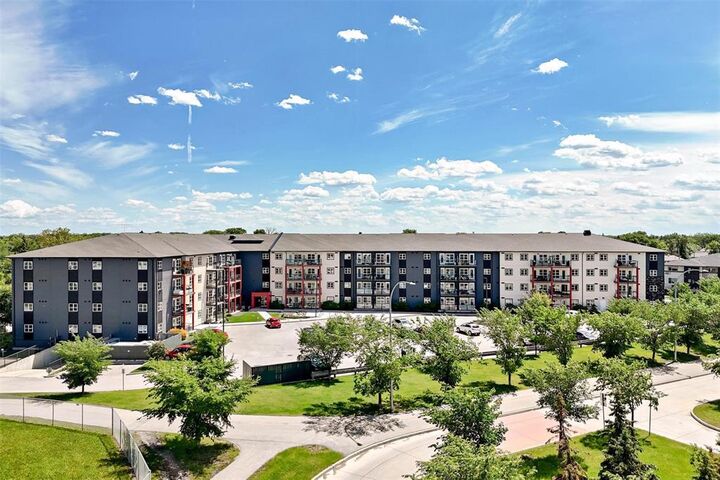 Property Photo: 670 Hugo Street South MB R3L 0P8