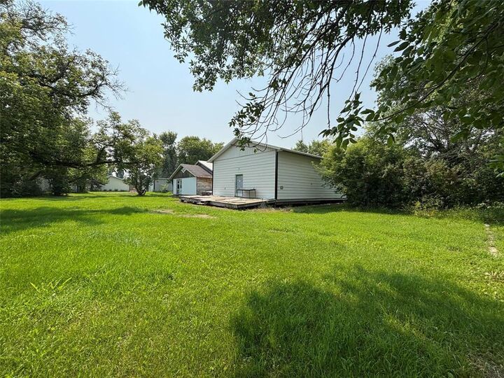 Photo de la propriété:  428 South Railway Avenue  MB R0K 0S0 