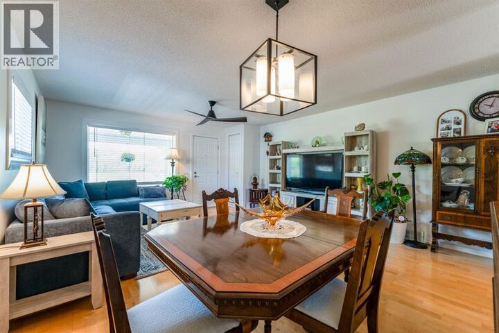 Property Photo: 551 Riverside Drive West AB T0J 0Y2