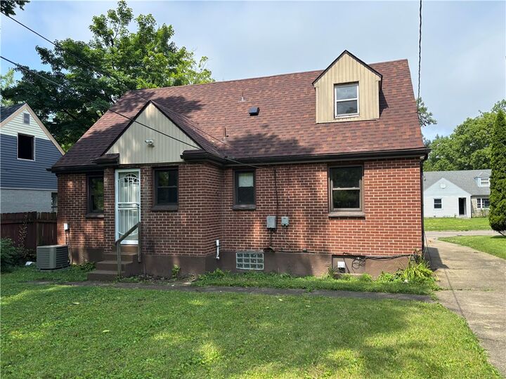 Property Photo:  1820 Shaftesbury Road  OH 45406 
