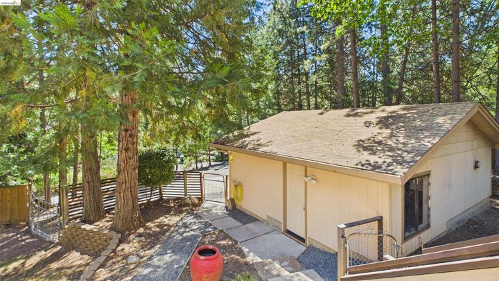 Property Photo:  16961 Columbia River Dr  CA 95370 