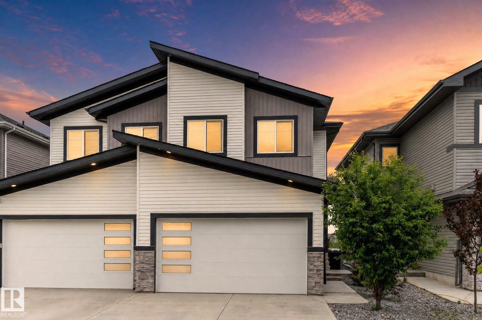 Property Photo: 92 Elm Street AB T8L 0X8