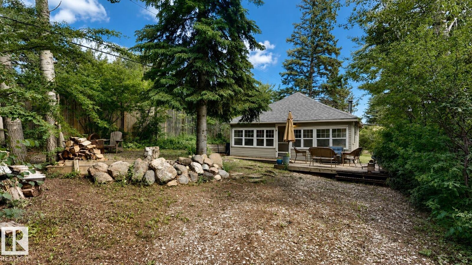 Property Photo: 144 6 Street AB T0E 2B0
