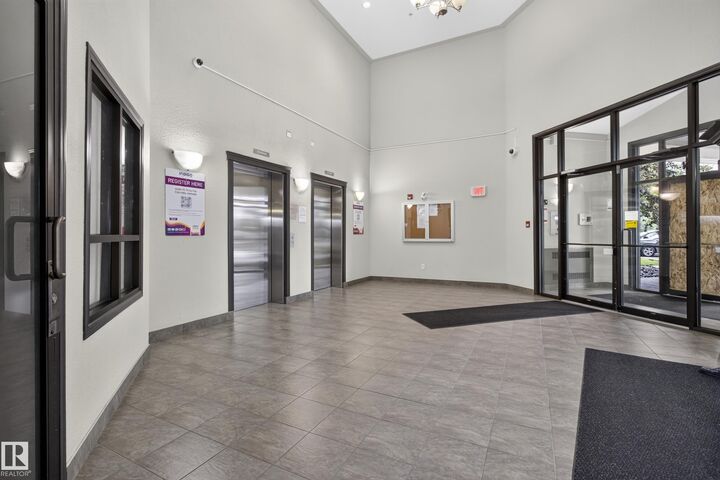 Property Photo: 7327 South Terwillegar Drive NW 7124 AB T6R 0L8