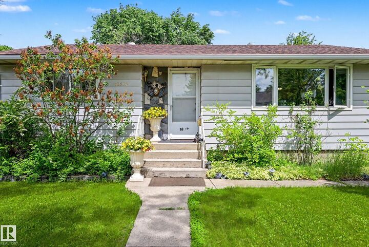 Property Photo: 13636 122 Ave. NW AB T5L 2V8