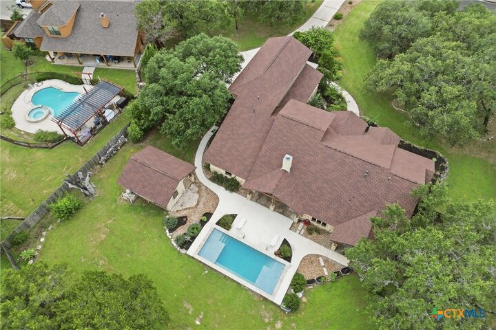 Property Photo: 3121 Summit Ridge Drive TX 78666