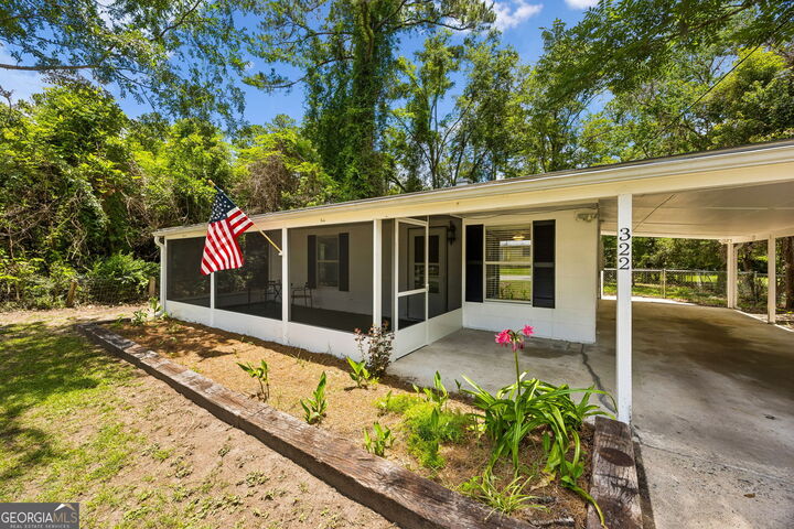 Property Photo: 322 N Satilla Street GA 31548