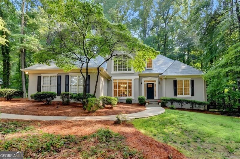 Property Photo: 6480 White Oak Drive GA 30040
