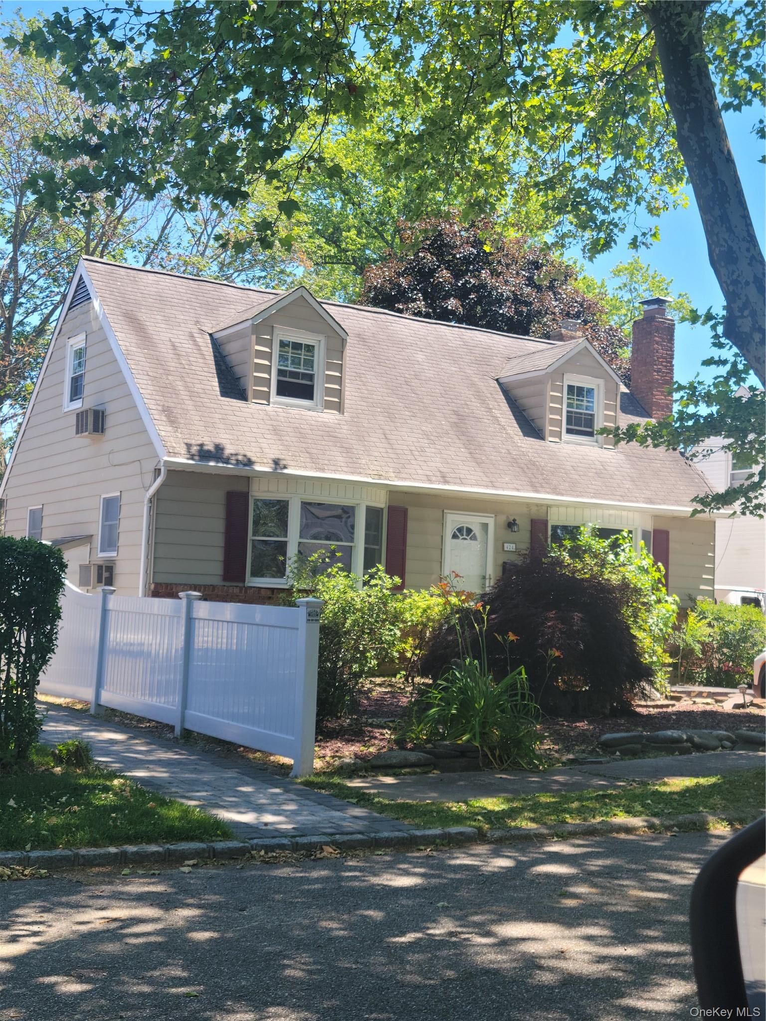 Property Photo:  424 6th Street  NY 11731 
