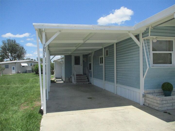 Property Photo:  38513 Willoughby Drive  FL 33540 