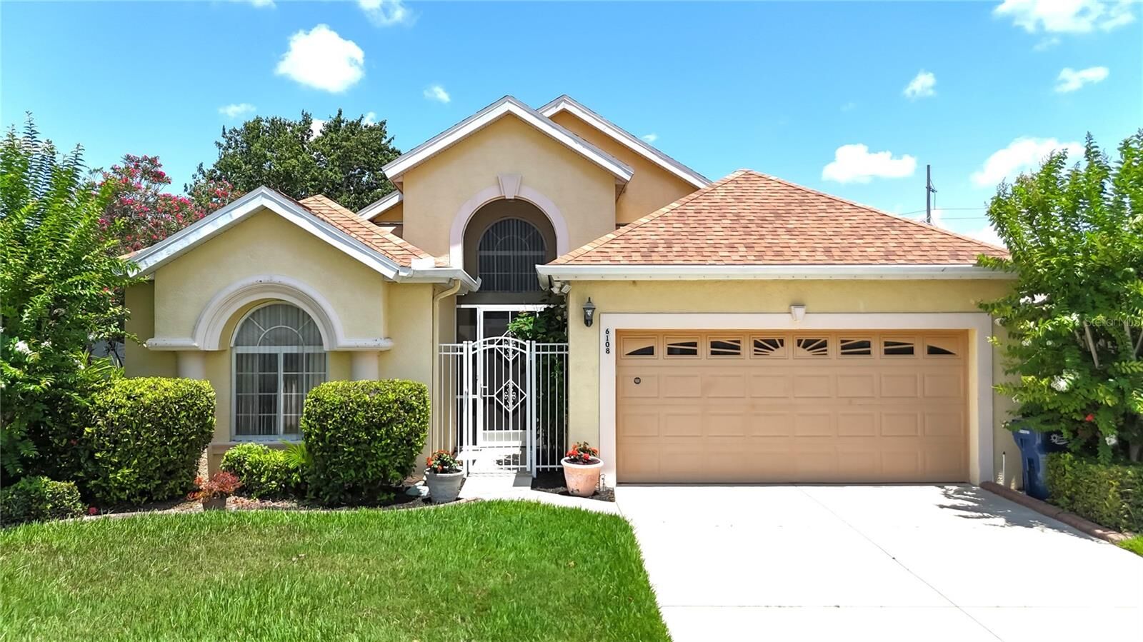 Property Photo:  6108 Laurel Creek Trail  FL 34222 