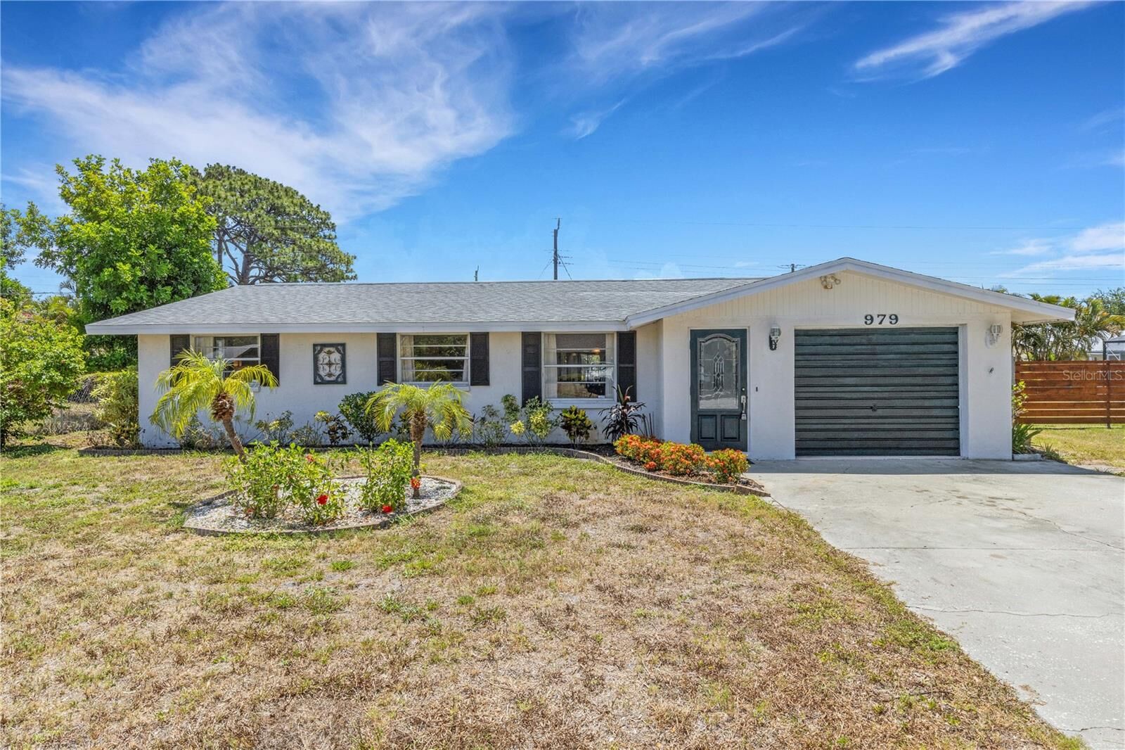 Property Photo:  979 Kimball Road  FL 34293 